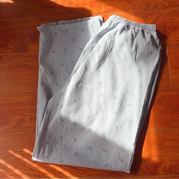 NEW! ✨Cozy Light Blue Bow Print Pajama Set w/ Large Statement Lace Collar - Picture 8 of 9